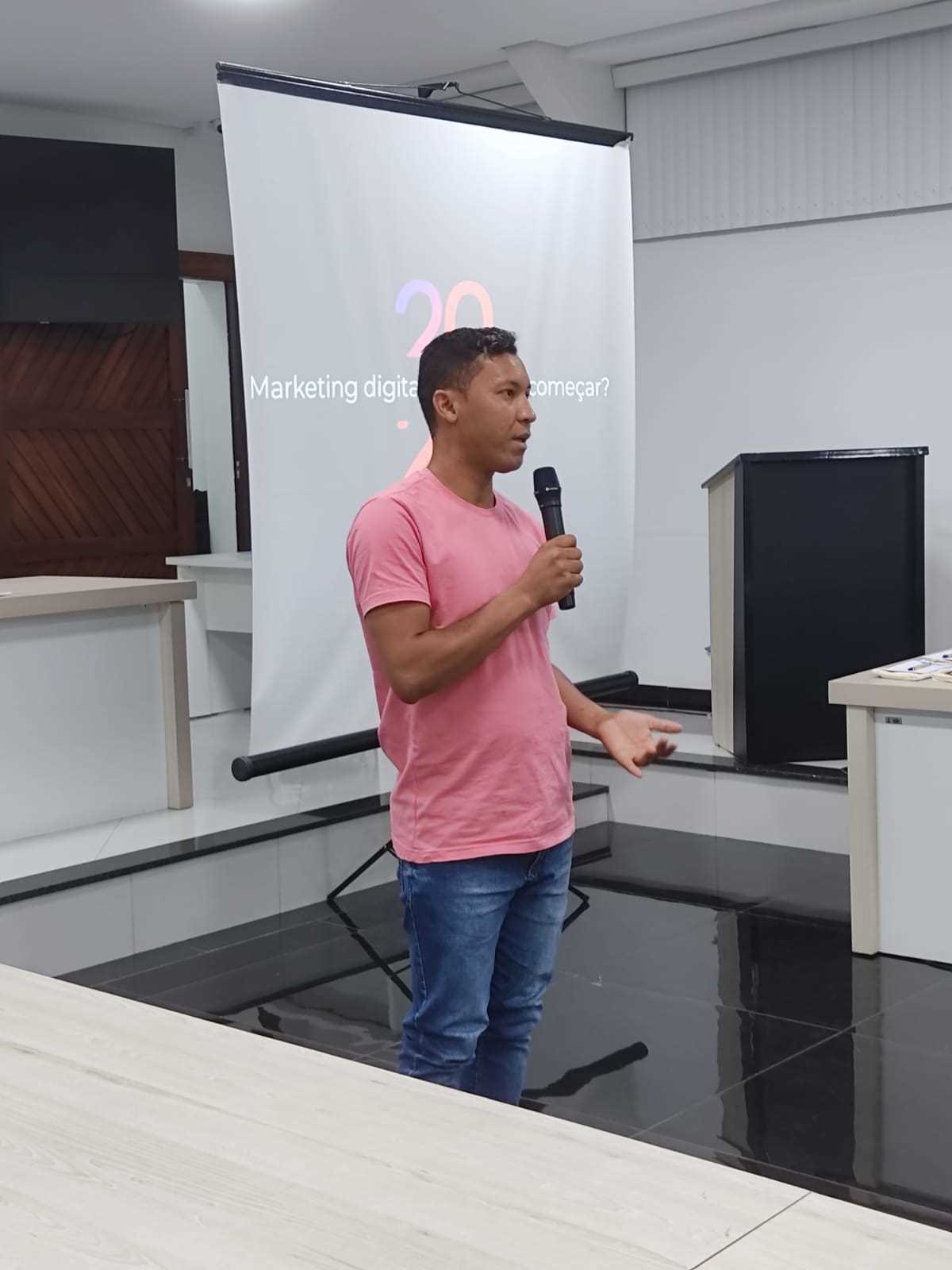 Camacã: Sebrae, Prefeitura e CDL promovem palestra sobre Marketing Digital